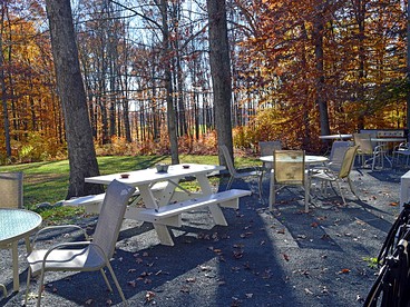 Enormous Family-Friendly Cabin Rental in Shawangunk Mountains, New York - Fine Bush, New York - glamping.directory