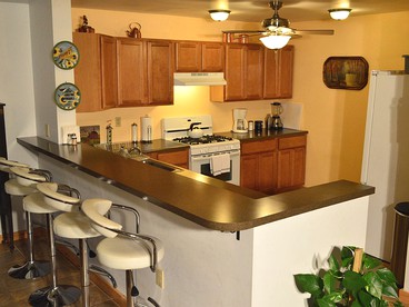 Enormous Family-Friendly Cabin Rental in Shawangunk Mountains, New York - Fine Bush, New York - glamping.directory