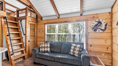 Peaceful Mountain Tiny Home with Breathtaking Valley Views & Fireplace Near Lookout Mountain, Menlo GA - Menlo, Georgia - glamping.directory