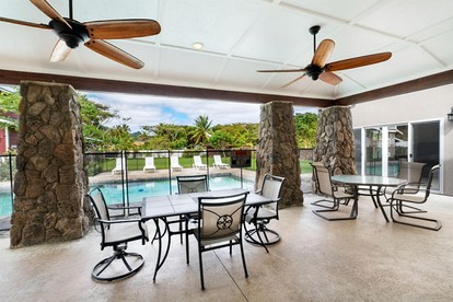 Breathtaking Villa with Swimming Pool and Fantastic Sights in Hauula, Hawaii - Hauula, Hawaii - glamping.directory
