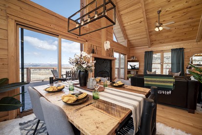 The Ultimate Mountain Glamping Retreat: Beautiful and Cozy Cabin in Granby, Colorado near Arapaho and Roosevelt National Forests - Granby, Colorado - glamping.directory