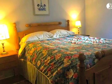 Peaceful and Pet-Friendly Cottage Rental on Picturesque Country Estate near Black Rock State Park, Connecticut - Watertown, Connecticut - glamping.directory