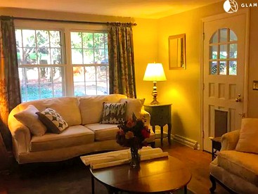 Peaceful and Pet-Friendly Cottage Rental on Picturesque Country Estate near Black Rock State Park, Connecticut - Watertown, Connecticut - glamping.directory
