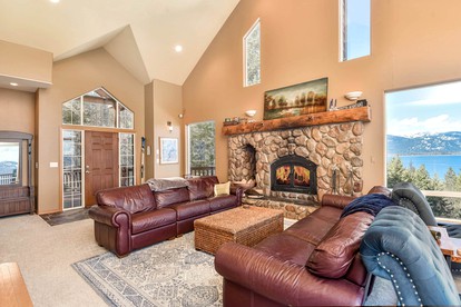 Majestic Summit Retreat: Family Vacation Rental Overlooking Lake Pend Oreille - Sagle, Idaho - glamping.directory
