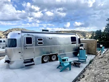Unforgettable Glaming Experience at this Equipped Airstream in Orderville, Utah - glamping.directory