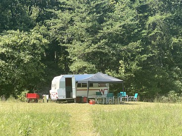 Vintage Caravan Rental on a Farm for Glamping in Tennessee - Grandview, Tennessee - glamping.directory