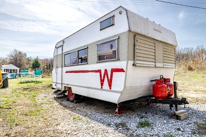 Vintage Caravan Rental on a Farm for Glamping in Tennessee - glamping.directory