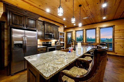 Outstanding Cabin with Fire Pit, Hot-tub and Fireplace in Broken Bow, Oklahoma - Broken Bow, Oklahoma - glamping.directory