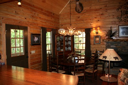 Upscale Mountain Cabin Overlooking Picturesque Pond, North Carolina - Horse Shoe, North Carolina - glamping.directory