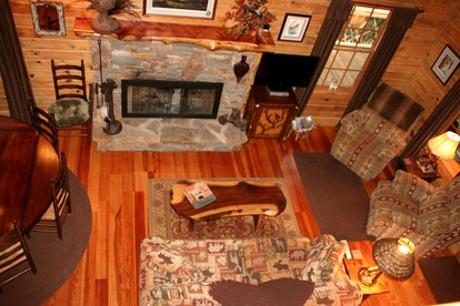 Upscale Mountain Cabin Overlooking Picturesque Pond, North Carolina - Horse Shoe, North Carolina - glamping.directory