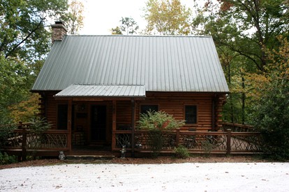 Upscale Mountain Cabin Overlooking Picturesque Pond, North Carolina - glamping.directory