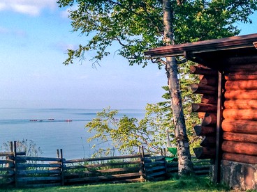Gorgeous Log Cabin by Lake Superior for a Peaceful Escape in Nature in Lutsen, Minnesota - glamping.directory