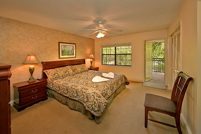 Comfortable Gatlinburg Accommodation for a Family Getaway - Gatlinburg, Tennessee - glamping.directory