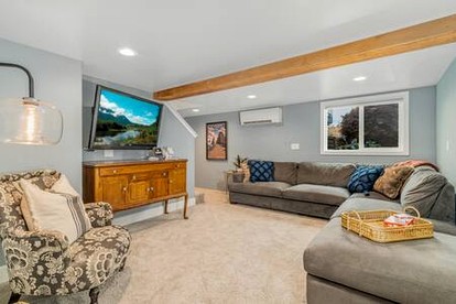 Peaceful Stylish Coastal Retreat with Private Entrance & Fenced Patio near Port Angeles Fine Arts Center, Port Angeles, WA - glamping.directory