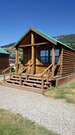 Fantastic Cabin with Fire Pit Close to West Yellowstone, Montana - West Yellowstone, Montana - glamping.directory