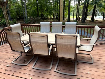 Spacious Cozy Cottage with Foosball Table, Private Deck and Fire Pit in Indian Trail, North Carolina - Indian Trail, North Carolina - glamping.directory