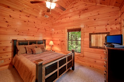 Warm and Cozy Gatlinburg Cabin Rental for a Fun-Filled Tennessee Vacation - Gatlinburg, Tennessee - glamping.directory