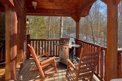 Warm and Cozy Gatlinburg Cabin Rental for a Fun-Filled Tennessee Vacation - Gatlinburg, Tennessee - glamping.directory