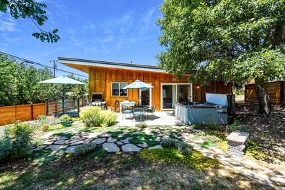 Impressive Cottage with Hot-tub and Barbecue in Forestville, California - glamping.directory