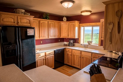 Secluded Mountain-View Cabin with Cross-Country Trails Near Scenic Lakes in Idaho - Driggs, Idaho - glamping.directory