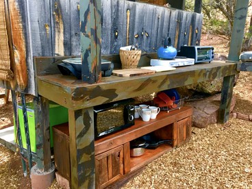 Rustic Tree House Rental with a Fire Pit in Bernalillo County, New Mexico - US, New Mexico - glamping.directory