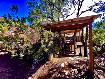 Rustic Tree House Rental with a Fire Pit in Bernalillo County, New Mexico - US, New Mexico - glamping.directory