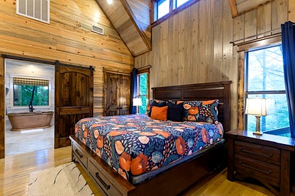 Cozy Adventure Cabin with Hot Tub & Arcade Near Broken Bow Lake, Hochatown OK - Broken Bow, Oklahoma - glamping.directory