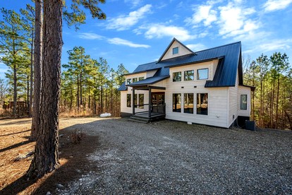 Cozy Cabin with Hot Tub & Fireplace in Broken Bow, Oklahoma - glamping.directory