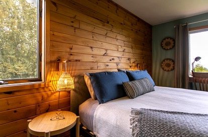 Family-Friendly Cabin Surrounded by Nature with Indoor Sauna in Grand Marais, Minnesota - Grand Marais, Minnesota - glamping.directory