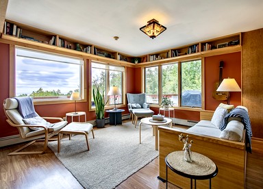 Family-Friendly Cabin Surrounded by Nature with Indoor Sauna in Grand Marais, Minnesota - Grand Marais, Minnesota - glamping.directory