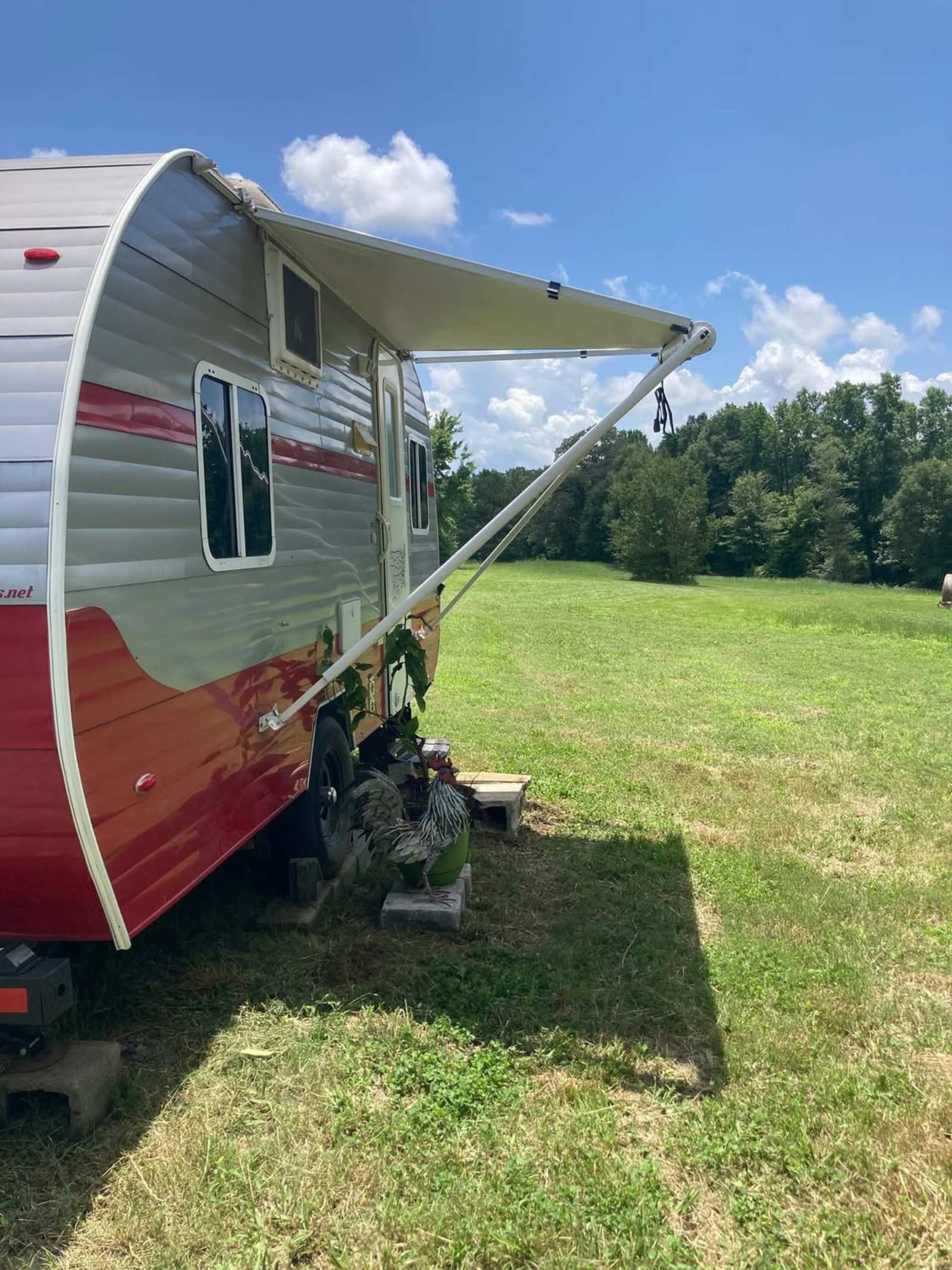 Artist And Timber Framer Home - Cullman, Alabama - glamping.directory
