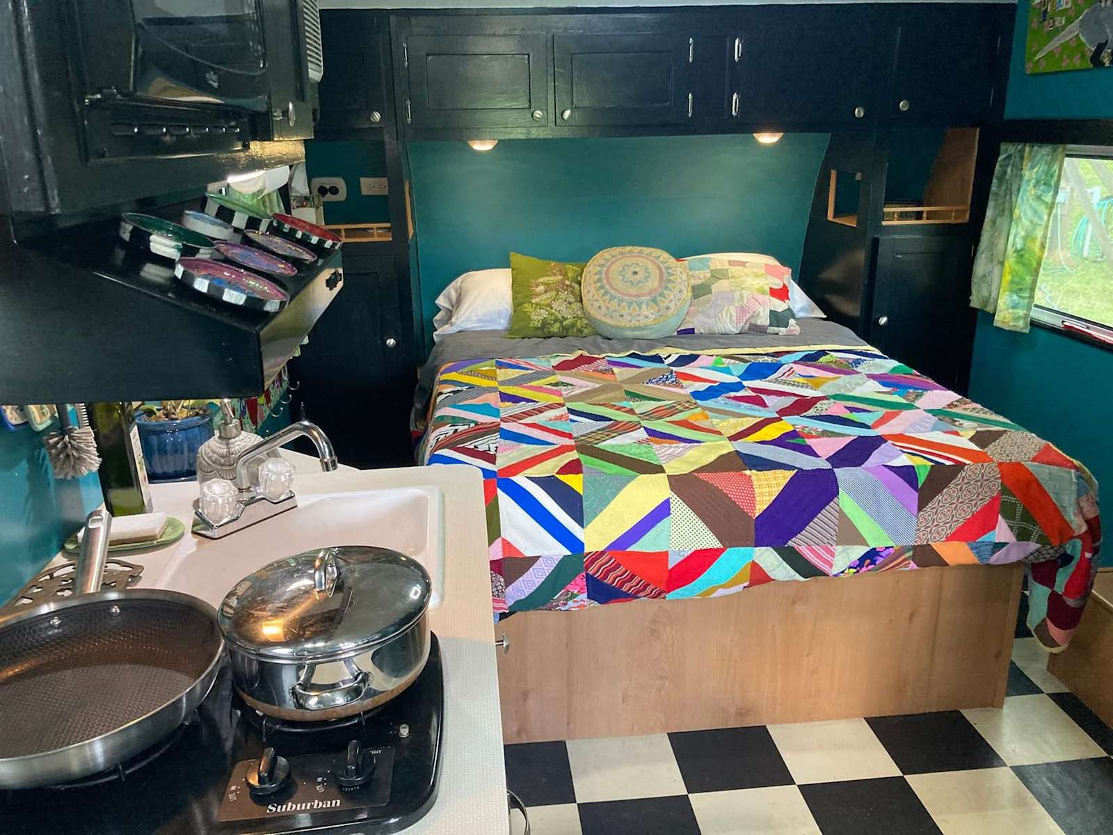 Artist And Timber Framer Home - Cullman, Alabama - glamping.directory