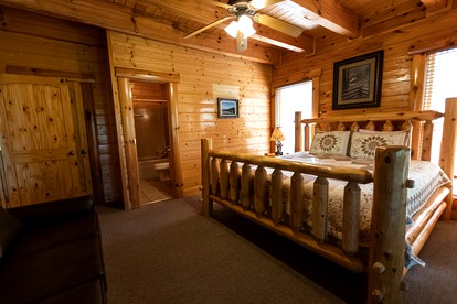 Enormous Cabin Rental for Group Getaways and Family Vacations in Tennessee - Sevierville, Tennessee - glamping.directory