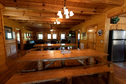 Enormous Cabin Rental for Group Getaways and Family Vacations in Tennessee - Sevierville, Tennessee - glamping.directory
