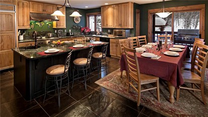 Mountainside Vacation Rental with Ski Access in Steamboat Springs, Colorado - Steamboat Springs, Colorado - glamping.directory