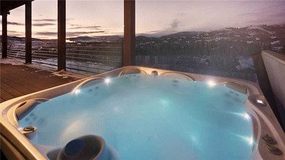 Mountainside Vacation Rental with Ski Access in Steamboat Springs, Colorado - Steamboat Springs, Colorado - glamping.directory