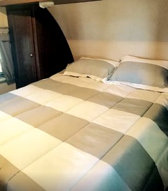 Secluded Caravan Rental for Families on Lake Wylie near Charlotte - Charlotte, North Carolina - glamping.directory