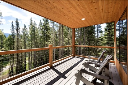 Mountain Cabin with Elegant Chic Interior and Deck in Montana - Bozeman, Montana - glamping.directory