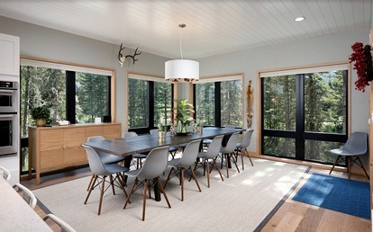Mountain Cabin with Elegant Chic Interior and Deck in Montana - Bozeman, Montana - glamping.directory