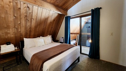 Incredible Secluded Cabin with Barrel Sauna, Fire Pit and Deck for an Unforgettable Getaway in the Finger Lakes in New York - Hammondsport, New York - glamping.directory