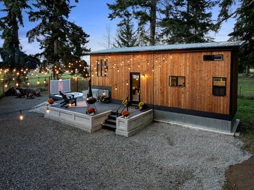 Cedar & Sage Hideaway in River Road, WA - River Road, Washington - glamping.directory
