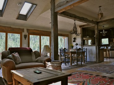 Charming Cabin with Mountain Views near Indian Peaks Wilderness in Nederland, Colorado - Nederland, Colorado - glamping.directory