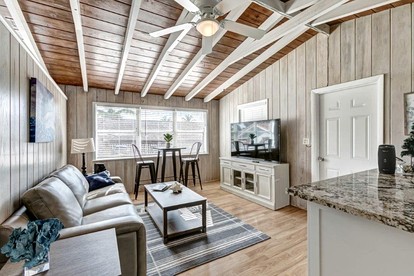 Awesome Cottage Close to the Beach in West Palm Beach, Florida - West Palm Beach, Florida - glamping.directory