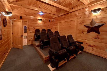 Mountain Cabin Rental Perfect for Group Glamping in Tennessee - Gatlinburg, Tennessee - glamping.directory