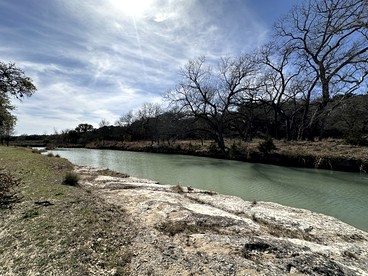 Incredible Multi-Unit Stay with Cabins and Tipi in Bandera, Texas - Bandera, Texas - glamping.directory