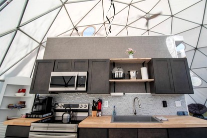 Award-Winning Glamping Dome with Panoramic Pond Views near The Caverns, Coalmont TN - Coalmont, Tennessee - glamping.directory