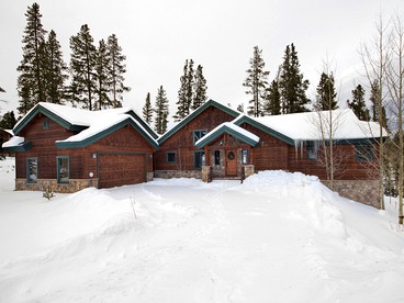 Pet-Friendly Cabin with Hot Tub near Keystone, Colorado - Breckenridge, Colorado - glamping.directory