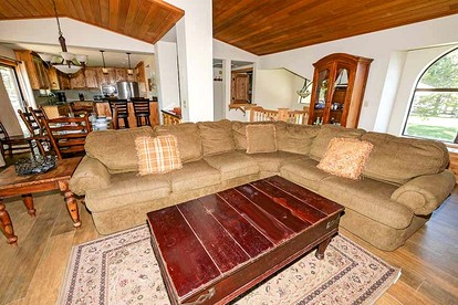 Stunning Cottage with Hot-tub in South Lake Tahoe, California - South Lake Tahoe, California - glamping.directory