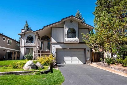 Stunning Cottage with Hot-tub in South Lake Tahoe, California - glamping.directory