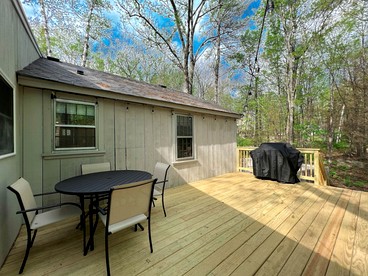 Spacious Pet-Friendly Cabin in North Conway, New Hampshire - glamping.directory